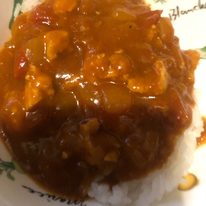 トマトサラダチキンカレー